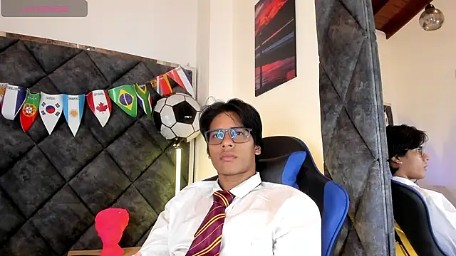 LiamKron webkamerás műsora