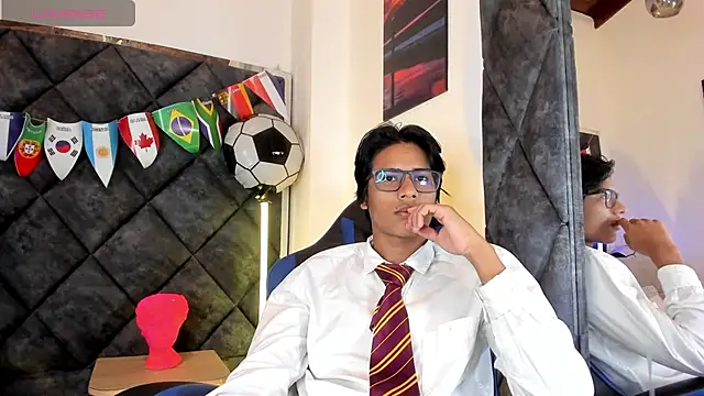 LiamKron Adlı Modelin Web Kamerası Şovu