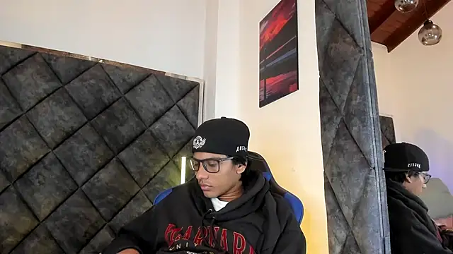 LiamKron 网络视讯表演