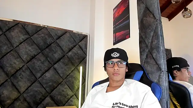 LiamKron's Webcam Show