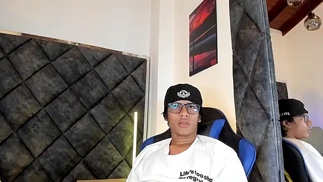 LiamKron's Webcam Show