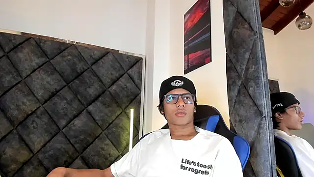 LiamKron Webcam Show