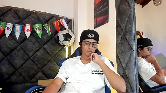 LiamKron Adlı Modelin Web Kamerası Şovu