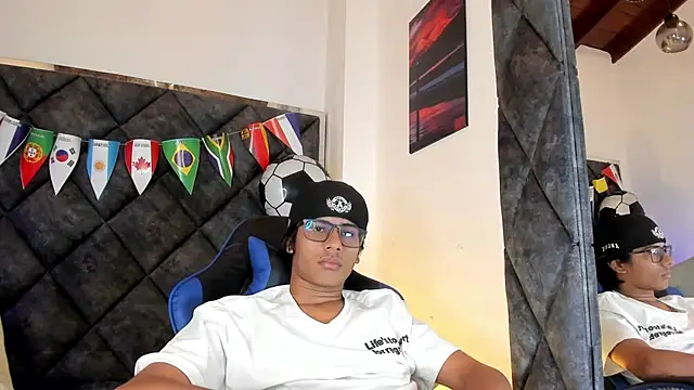 LiamKron's Live XXX Chat