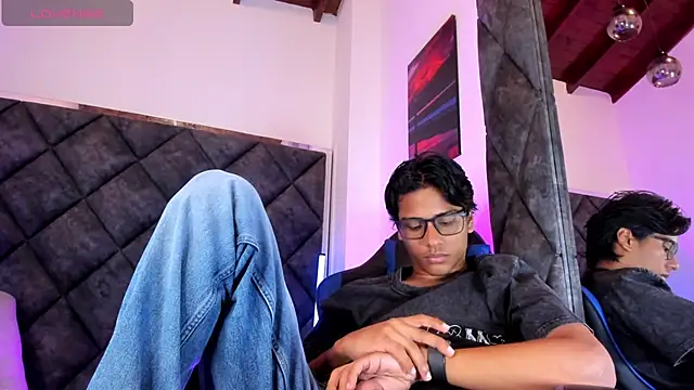 LiamKron Adlı Modelin Web Kamerası Şovu