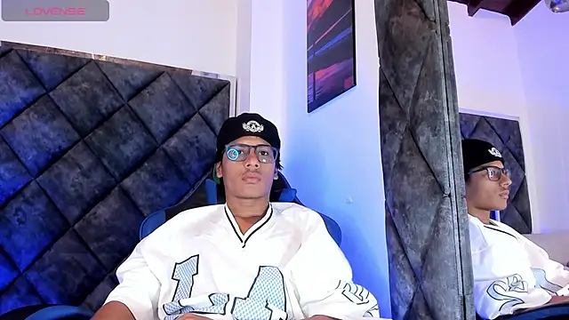 LiamKron's Webcam Show