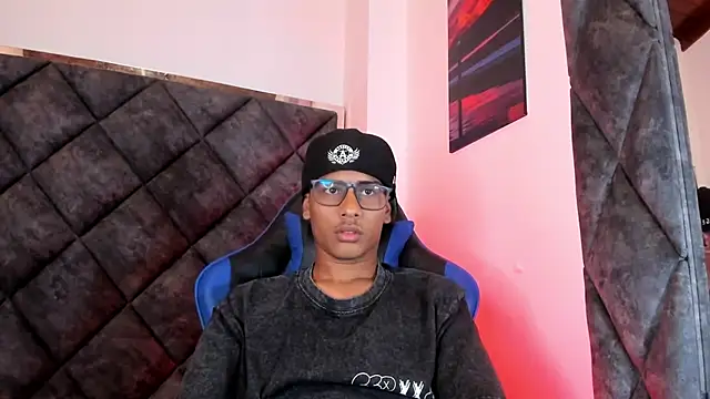 LiamKron Pertunjukan Webcam