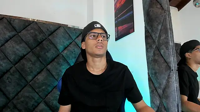 LiamKron's Webcam Show