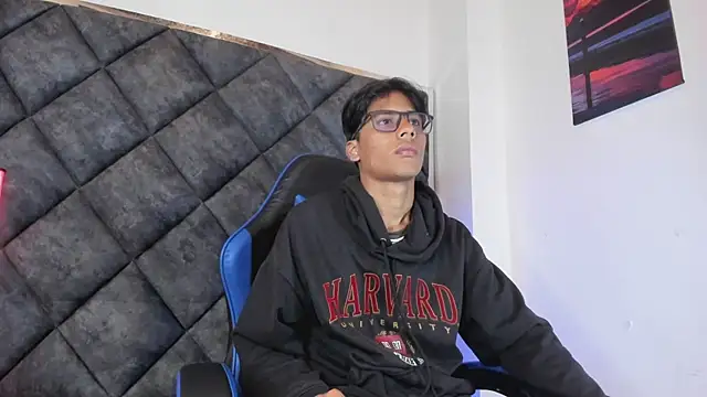 LiamKron Pertunjukan Webcam
