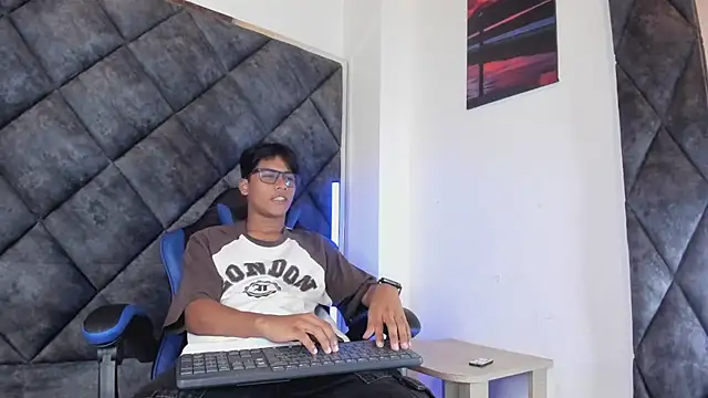 LiamKron Show Webcam