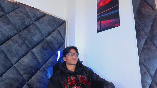 LiamKron Adlı Modelin Web Kamerası Şovu
