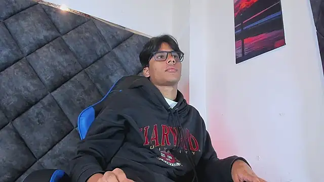 LiamKron Adlı Modelin Web Kamerası Şovu