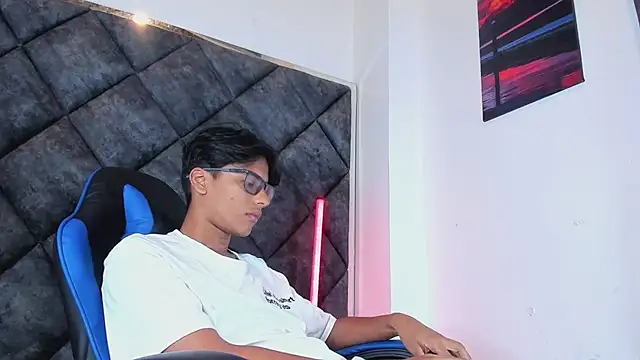 LiamKron Adlı Modelin Web Kamerası Şovu