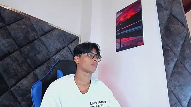 LiamKron Pertunjukan Webcam