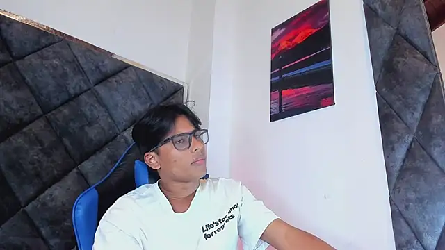 LiamKron Pertunjukan Webcam