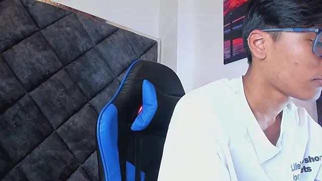 LiamKronn Webbikameraesitys