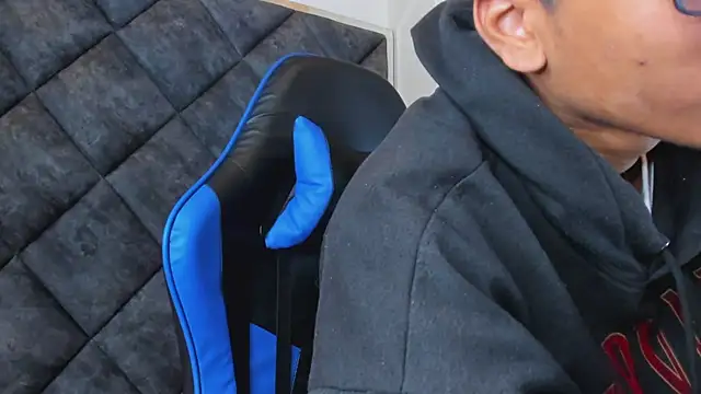 LiamKron Webcamshow