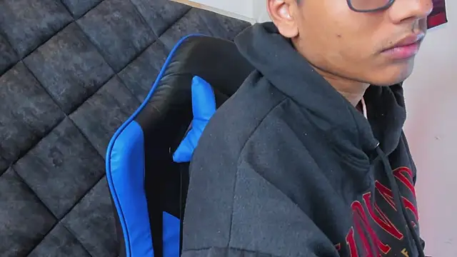 LiamKron Show Webcam