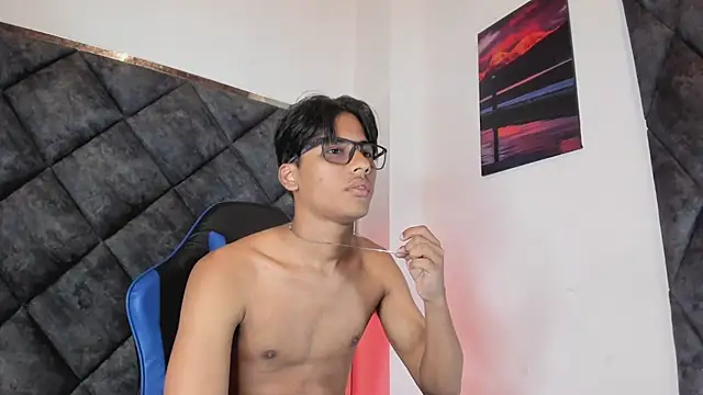 LiamKron Adlı Modelin Web Kamerası Şovu
