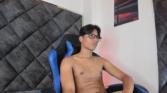 LiamKron Webcamshow