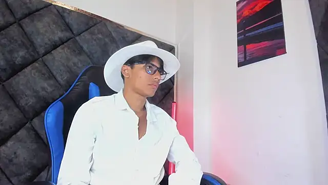 Show modela LiamKron na web-kameri
