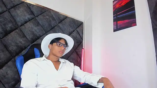 LiamKron 网络视讯表演