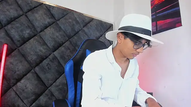 LiamKron Pertunjukan Webcam