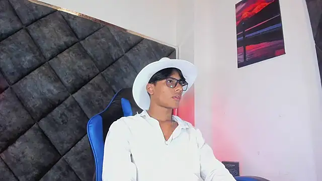 LiamKron Pertunjukan Webcam