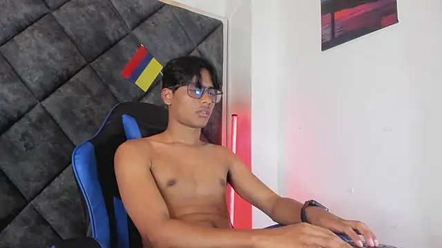 LiamKron webkamerás műsora