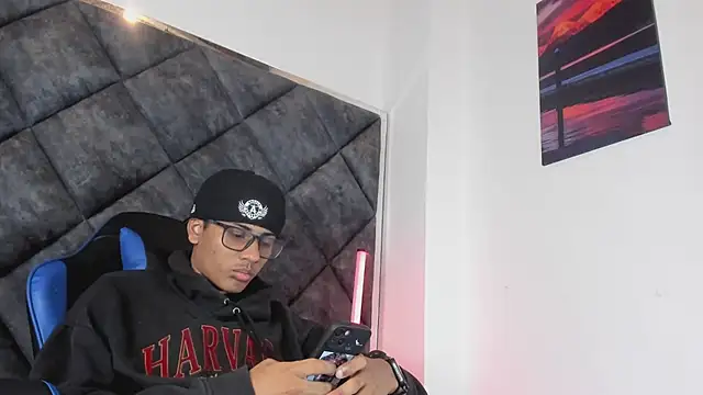 LiamKron Adlı Modelin Web Kamerası Şovu
