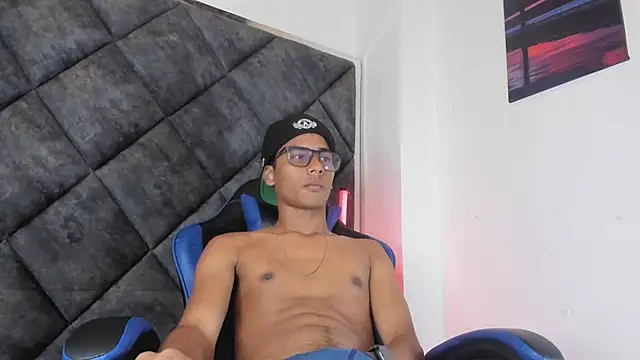 LiamKron webcam show