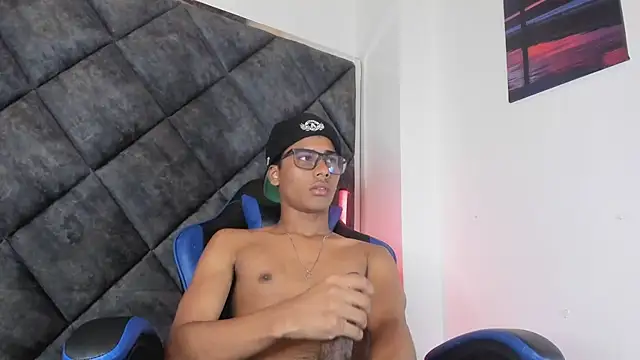 LiamKron Pertunjukan Webcam