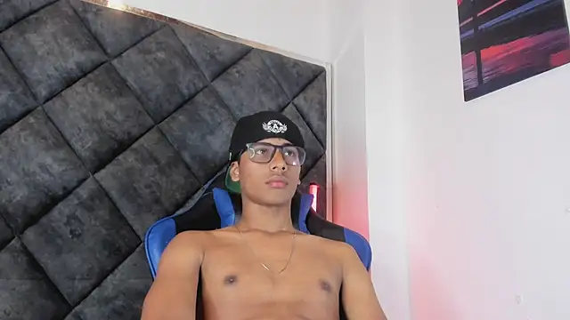 LiamKron Pertunjukan Webcam