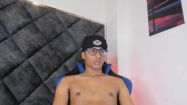 LiamKron Pertunjukan Webcam