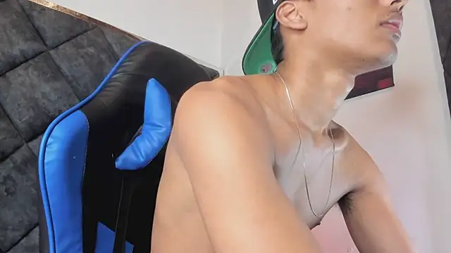 LiamKron's Webcam Show