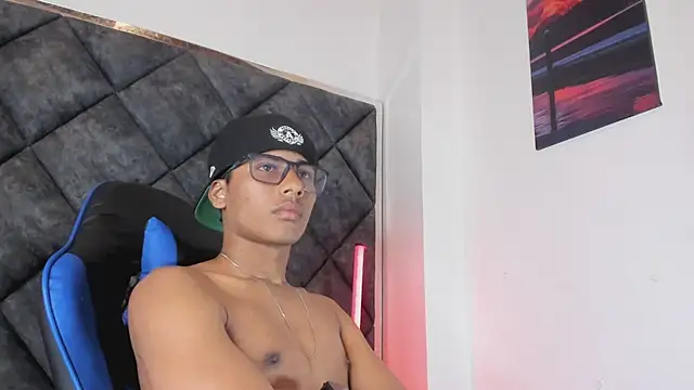 LiamKron Adlı Modelin Web Kamerası Şovu