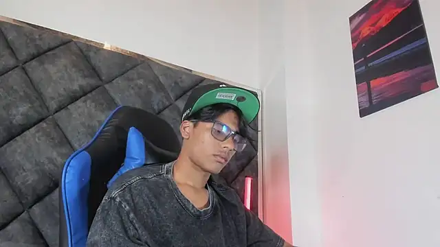 LiamKron Pertunjukan Webcam