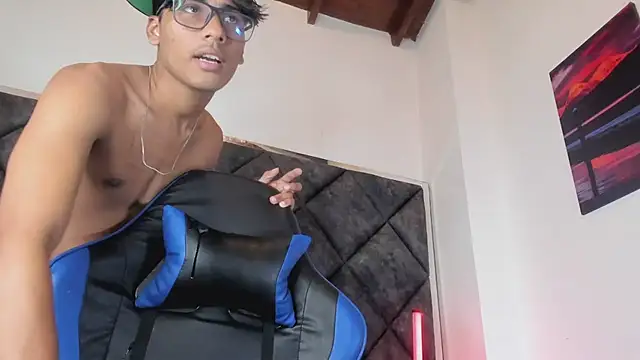 LiamKron Pertunjukan Webcam