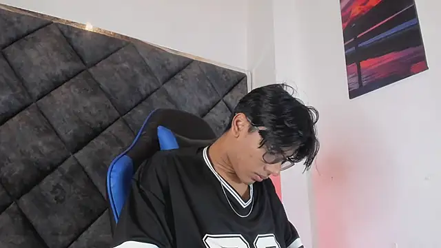 LiamKron Pertunjukan Webcam
