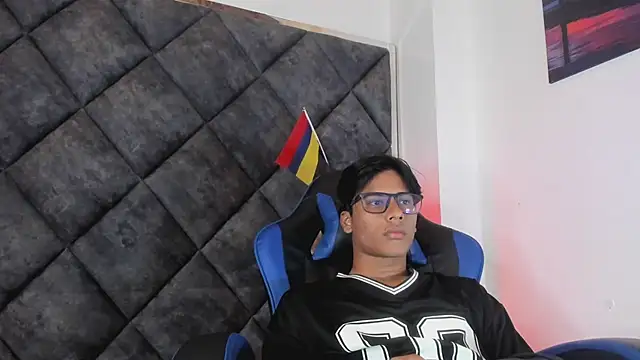 LiamKron Pertunjukan Webcam