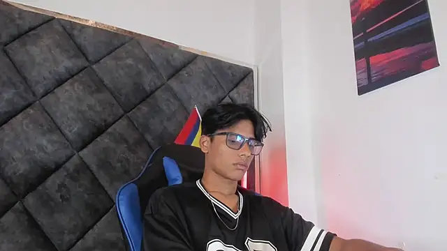 LiamKron Adlı Modelin Web Kamerası Şovu