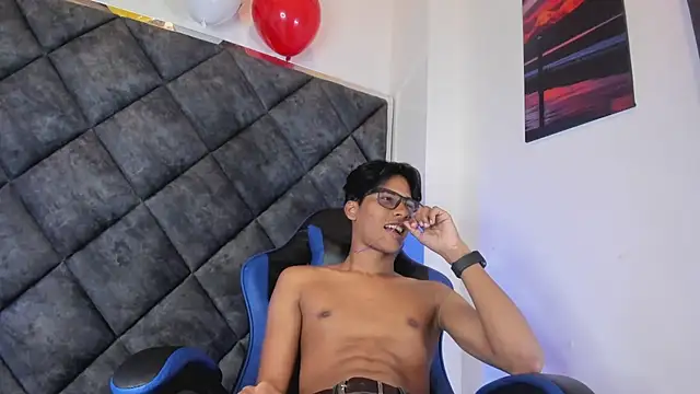 LiamKron webcam show