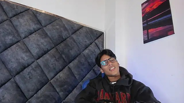 LiamKron Adlı Modelin Web Kamerası Şovu