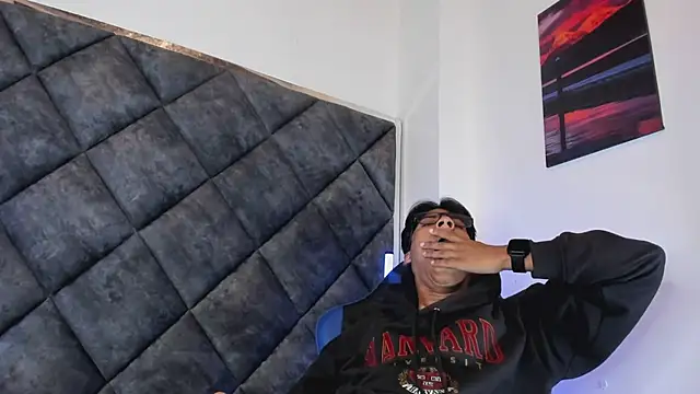 LiamKron Pertunjukan Webcam