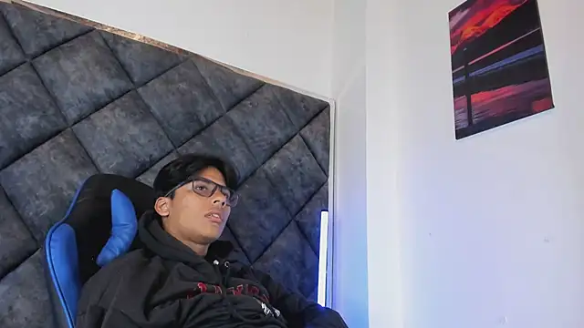 LiamKron Pertunjukan Webcam