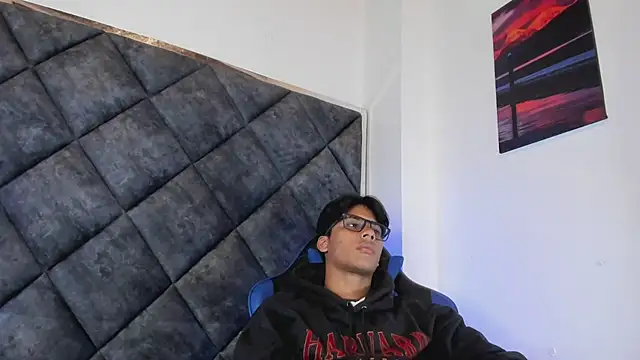 LiamKron Show Webcam
