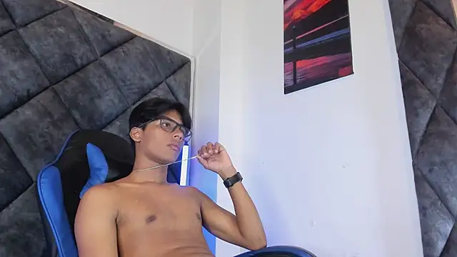 LiamKron Webcam Show
