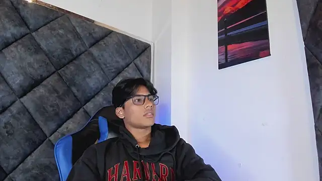 LiamKron Pertunjukan Webcam