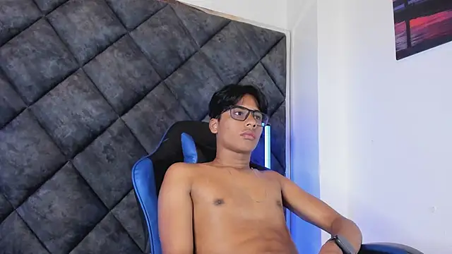 LiamKron Pertunjukan Webcam