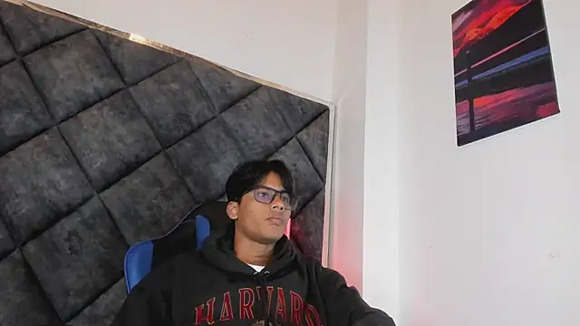LiamKron Pertunjukan Webcam